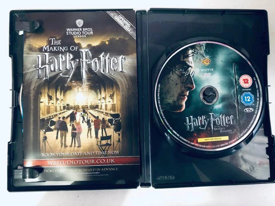 HARRY POTTER AND THE DEATHLY HALLOWS PART 2 DVD R2 - Image 2 of 3