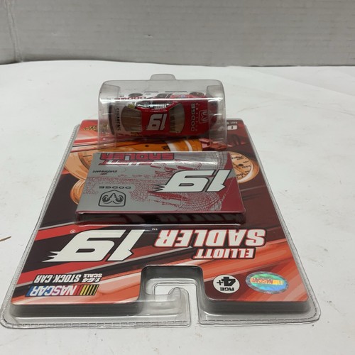 Elliott Sadler #19 diecast Dodge, Winners Circle New - Picture 4 of 6