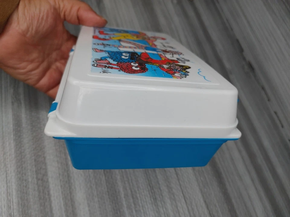 Caja de almuerzo Happy Meal Mcdonalds 1987 de colección rara estuche de lápices tema de fútbol MIRAR Foto 2 de 4