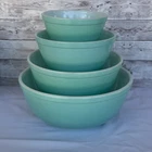 Vintage Pyrex Robin’s Egg Blue Nesting Mixing Bowl Set 401 402 403 404