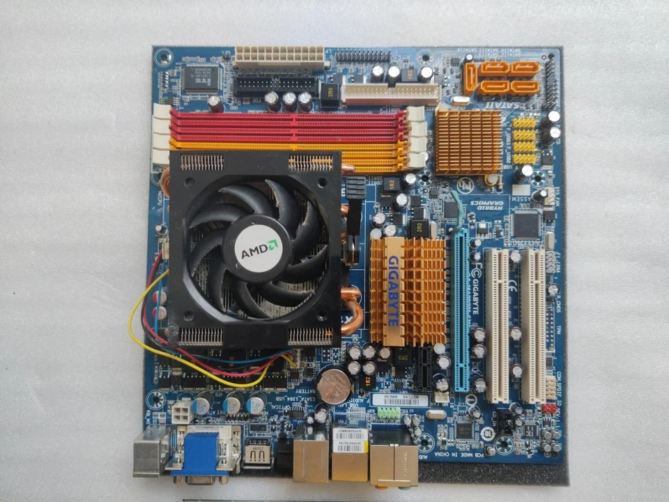 GIGABYTE AMD GA-MA74GM-S2H SOCKET AM2+/AM3 DDR2 VGA & SATA Ports Motherboard - Image 2 of 4