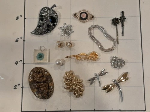 Vintage to Modern Costume Jewelry Lot - Brooches, Pins Etc. - Wearable