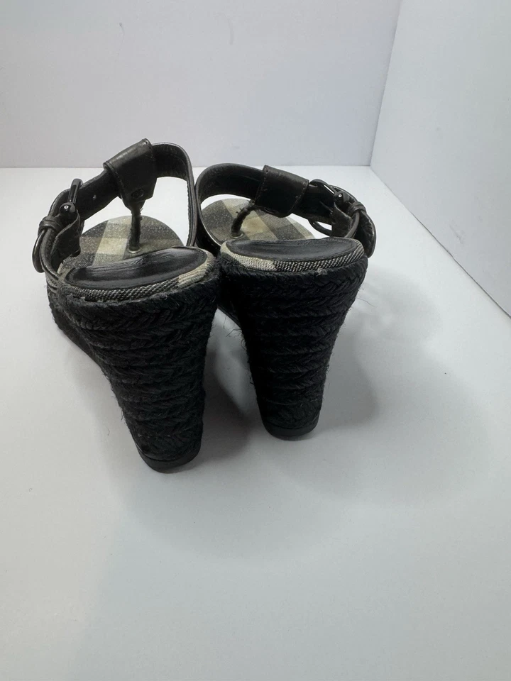 Burberry T-Strap Nova Check Sandals Size EU35/5 - Image 4 of 4