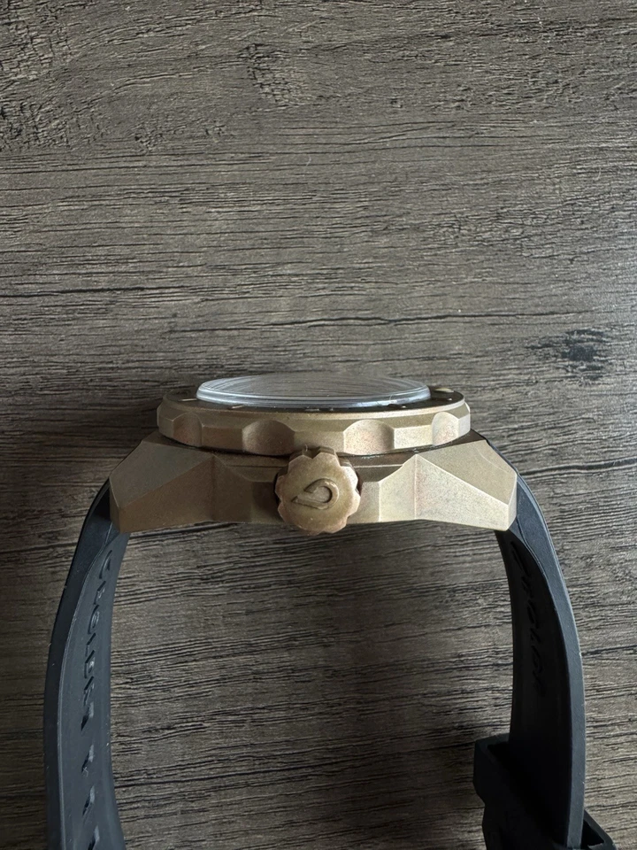 Boldr Odyssey esfera gris bronce Foto 3 de 4