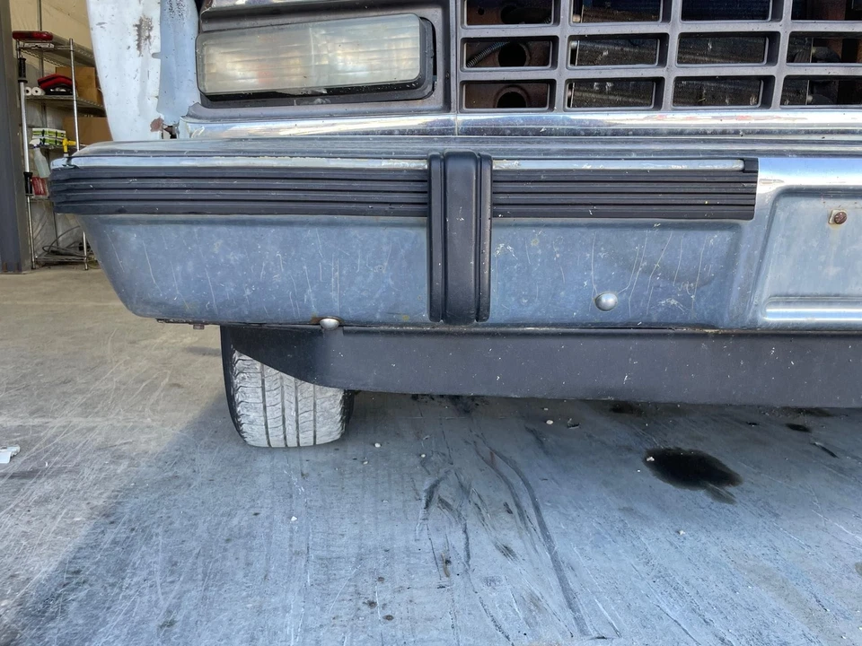 90-91 SUBURBAN 1500 Chrome Bumper Foto 4 de 4