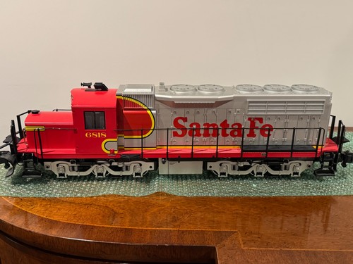 LGB Queen Mary ATSF Santa Fe "Warbonnet" ALCO Diesel #6818 DCC | Condition: Seller refurbished