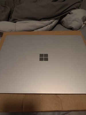 Microsoft Surface Laptop 2 1769 / i5-8350U / 8GB RAM /256GB SSD / Windows 11 Pro