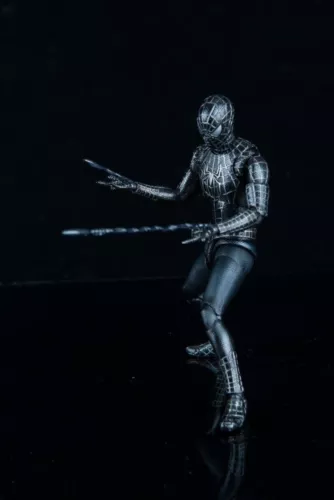 SHF Spider-Man No Way Home Black Suit Ver Figure Tobey Maguire - Picture 13 of 17