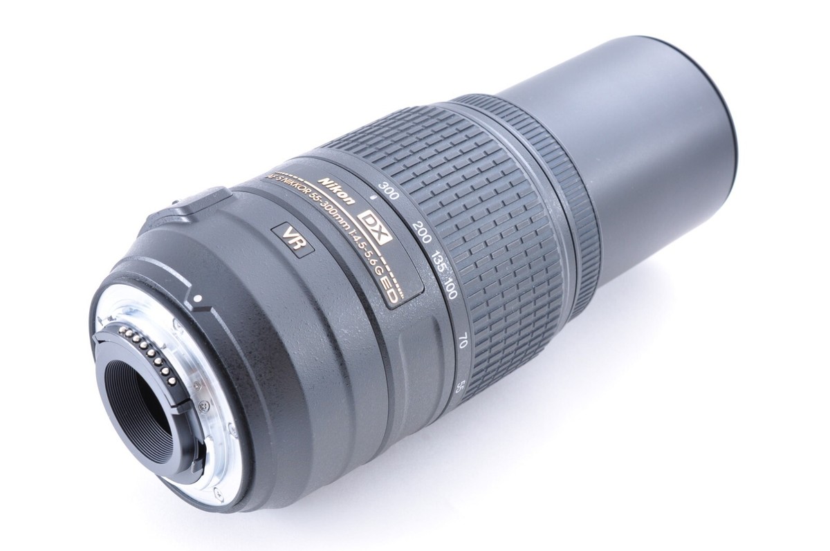 Nikon AF-S DX NIKKOR 55-300mm f/4.5-5.6 G ED VR Lens [Exc+5 Nikon AF-S DX NIKKOR 55-300mm f/4.5-5.6 G ED VR Lens [Exc+5