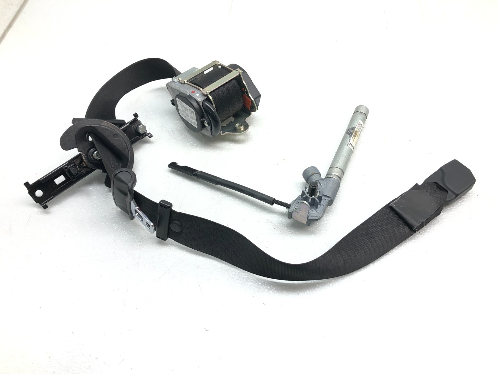 2014-2020 MASERATI GHIBLI SQ4 RIGHT PASSENGER FRONT SEATBELT RETRACTOR OEM.