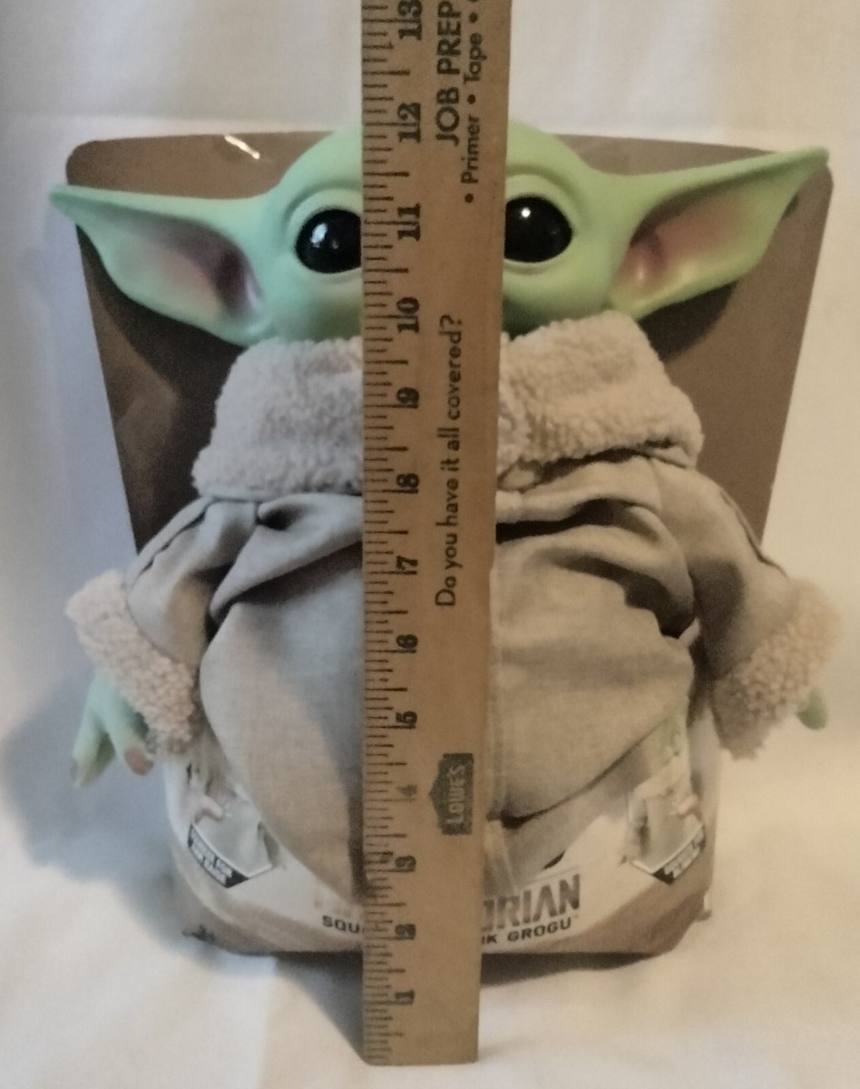 Star Wars Mandalorian Squeeze & Blink Grogu Electronic Plush
