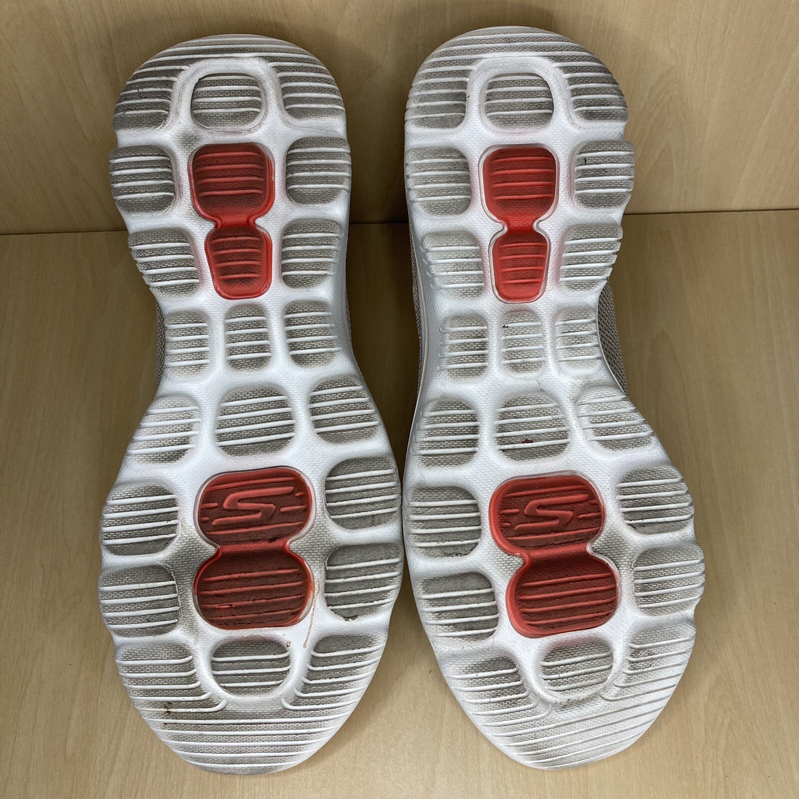 Skechers Ultra Go Taupe AirCooled Goga Mat Shoes Womens Size 9.5