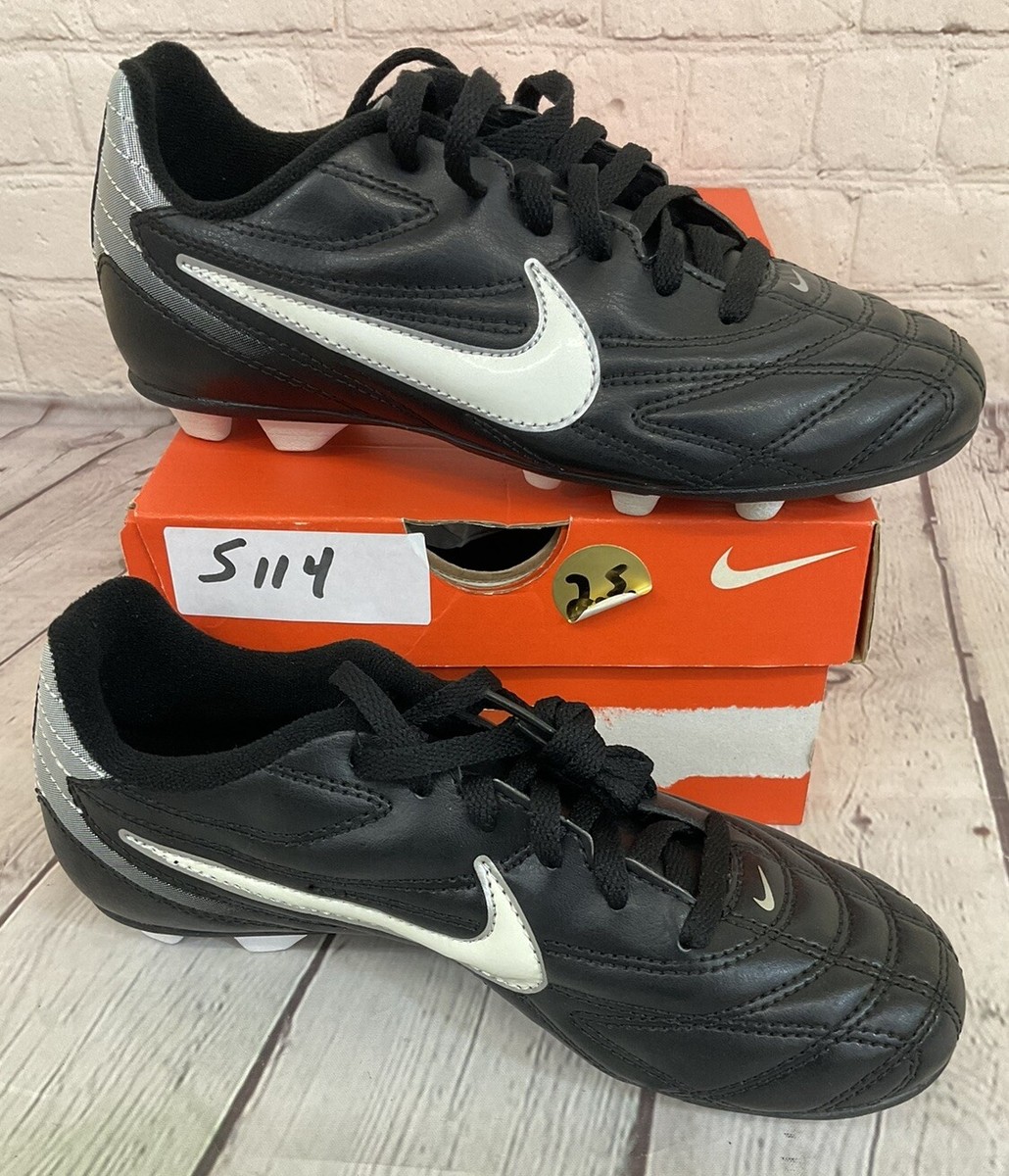 10.5 c soccer cleats