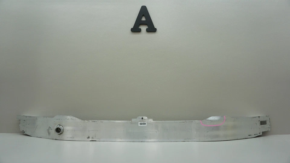 BMW 320i 328i 330i 335i 340i F30 F31 2012-2017 barra de impacto de refuerzo OEM Foto 2 de 4