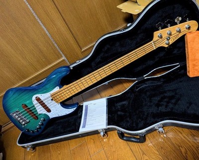 Xotic XJ-1T 5-Saiter Bass Special Spec mit Koffer & Acryl Fingerrampe