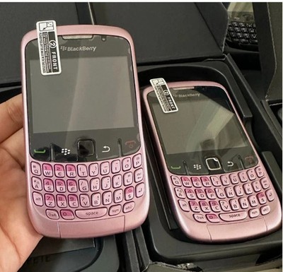 【未使用】ブラックベリー8520 BlackBerry Curve 8520 2G 256MB Unlocked Bluetooth Smartphone + 1