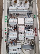 KNX Übung Board  Hager Donovea Übung Brett ...