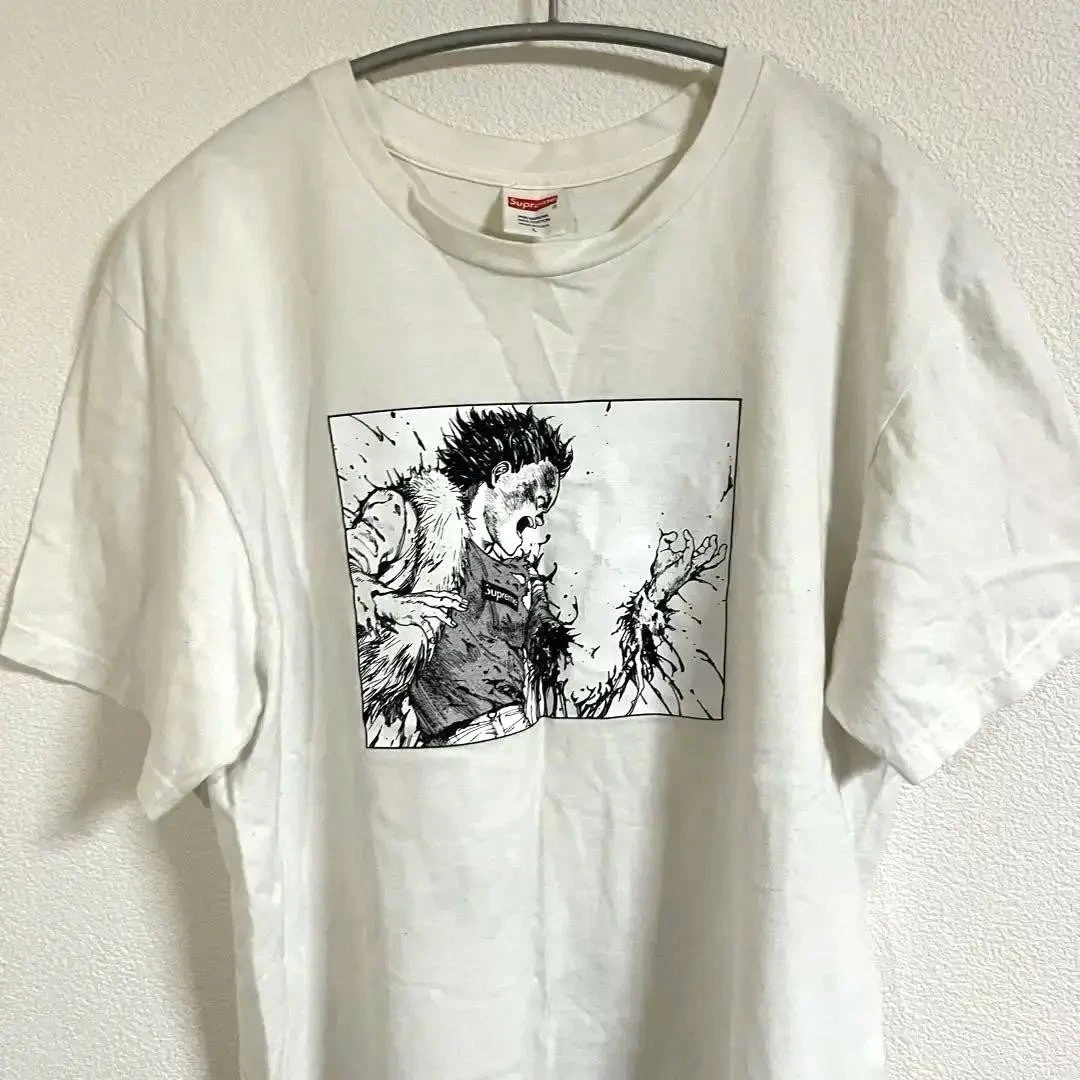 Supreme Homme L Akira Collaboration T Shirt Iconic Streetwear Rare Occasion LTD