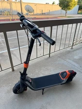 Segway P65 Electric KickScooter by Ninebot 500W Motor 40.4 Miles (excellent)