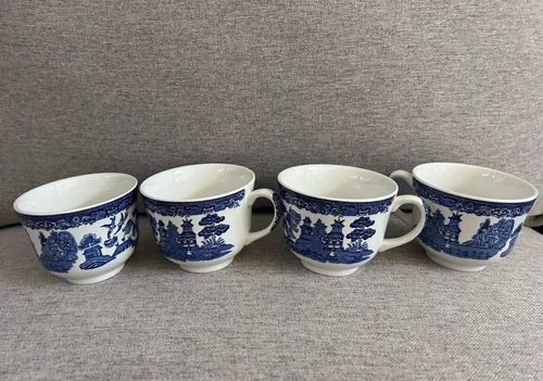 Vintage Set of 4 Blue & White -  Blue Willow Coffee Cups Mugs Made In England