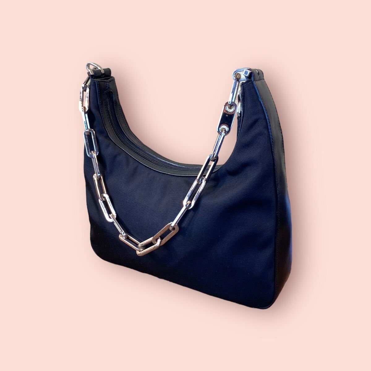 GUCCI Vintage Luxury Designer Chain Shoulder Bag Made In GUCCI Vintage Luxury Designer Chain Shoulder Bag Made In