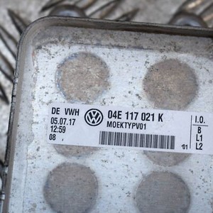 Volkswagen POLO 6R 1.2TSI 66KW Ölkühler 04E117021K 2014