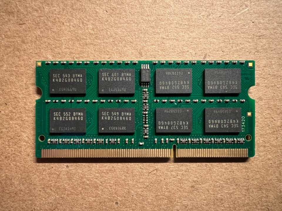 GENUINE TRANSCEND 646661-3011 LAPTOP MEMORY 4G 2RX8 DDR3 1600 SO C6-9(8) - Image 2 of 2