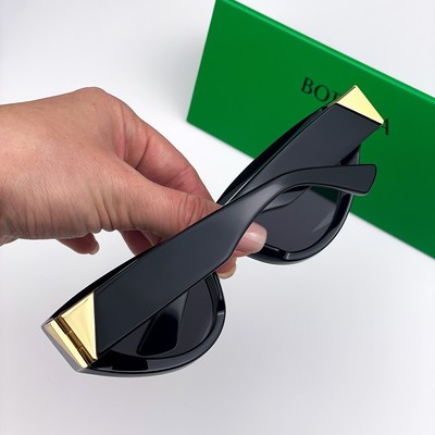 Bottega Veneta Women Sunglasses Black Grey Cat Eye BV1176S  display picture 3