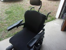 Nice Quickie QM710 Powered Wheelchair w/Charger