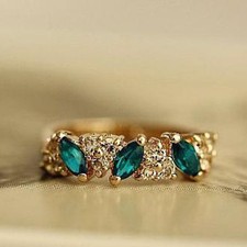 Unique Emerald Flash Ring with Rhinestones Perfect for Weddings and Banquets