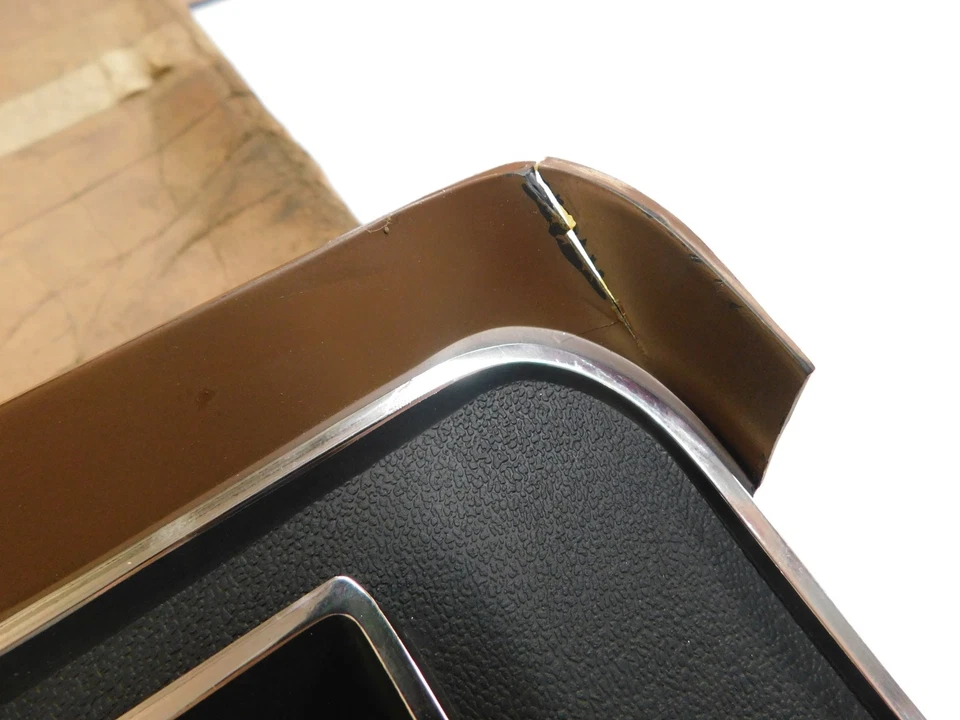 Nuevo de Lote Original Ford 1971 1972 1973 Mercury Cougar tablero bisel moldura XR7 Foto 2 de 4