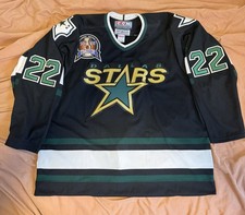 Dallas Stars Brett Hull 22 Jersey size 56 with Fight strap CCM