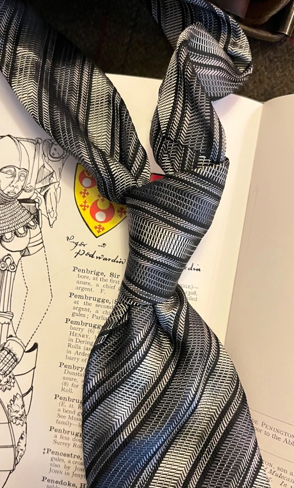 Corbata de hombre COUNTESS MARA seda gris plata sobre gris pizarra - Excelencia Foto 2 de 4