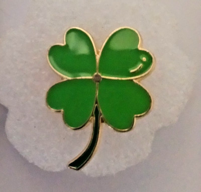 FOUR LEAF CLOVER-ENAMEL PIN-SHIP ALL THE PINS YOU BUY FOR $4.99-VISIT OUR STORE