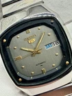 Vintage Seiko 5 Helmet 7009 Automatic Helmet Grey Dial Day Date Japan