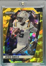 JAYDEN DANIELS RARE GOLD ICE REFRACTOR PRIZM SPORTS CARD LSU COMMANDERS MINT