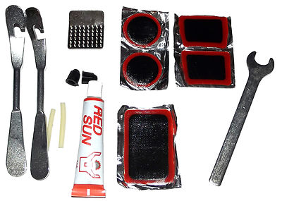 Keyck 32 Pièces Kits De Réparation Crevaison Rustine Vélo Pneu Kit Trousse D'outils Chambre à Air De Velo Leviers Patchs Pneus Râpe En Métal Tube En