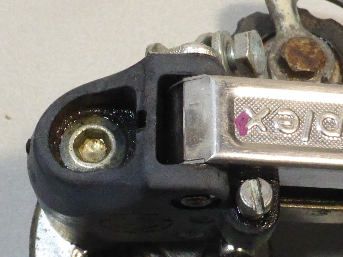 DÉRAILLEUR ARRIÈRE PEUGEOT labellisé Simplex #S061 T/SP des années 80 EUR 52,90 - FR