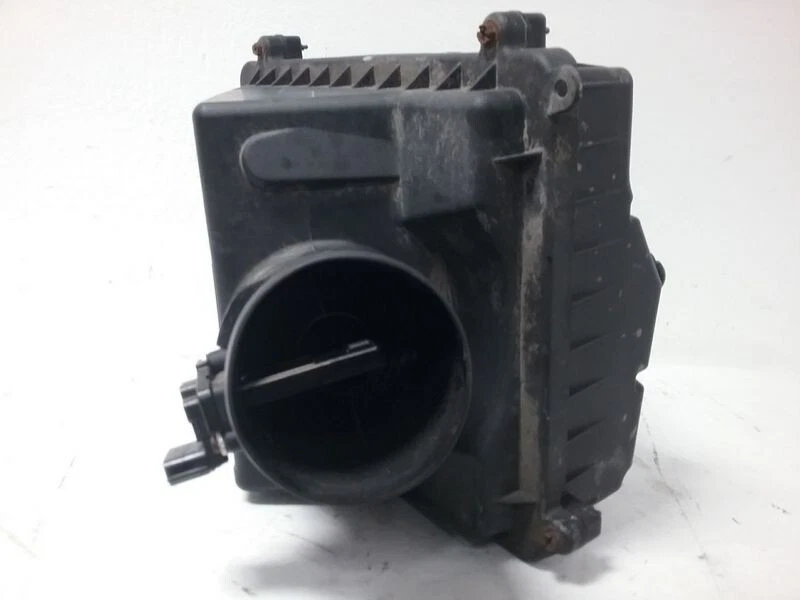 2015-2016 Chevrolet Suburban 1500 Air Cleaner Intake Filter Box Foto 3 de 4