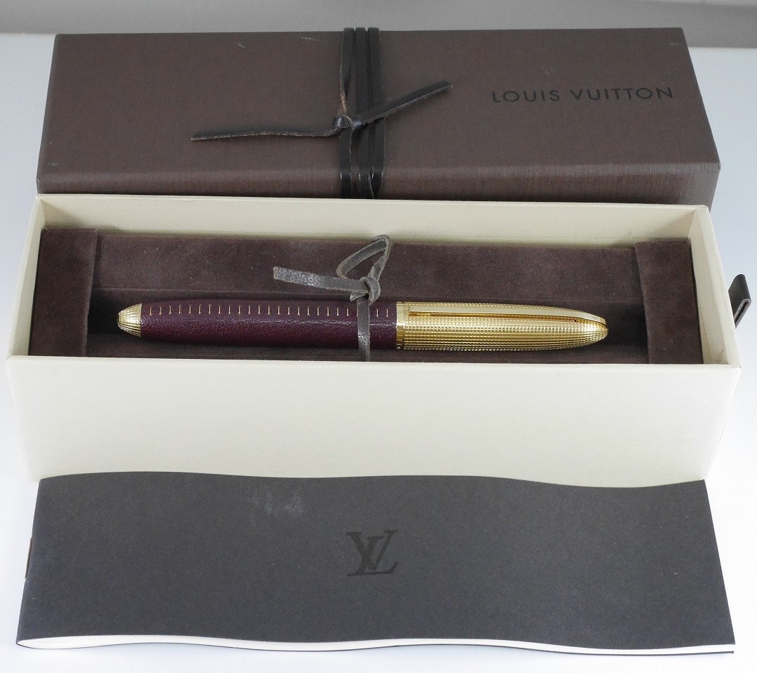 Louis Vuitton Doc Cuir Dark Purple Leather and Gold Plated