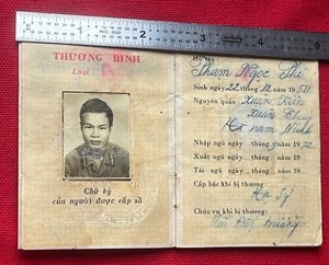 Rare North Vietnam NVA Viet Cong Soldier's - Wounded Veteran Book- Thuong Binh