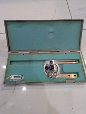 Mitutoyo Universal Bevel Winkelmesser Set in sehr schönem Zustand im Koffer