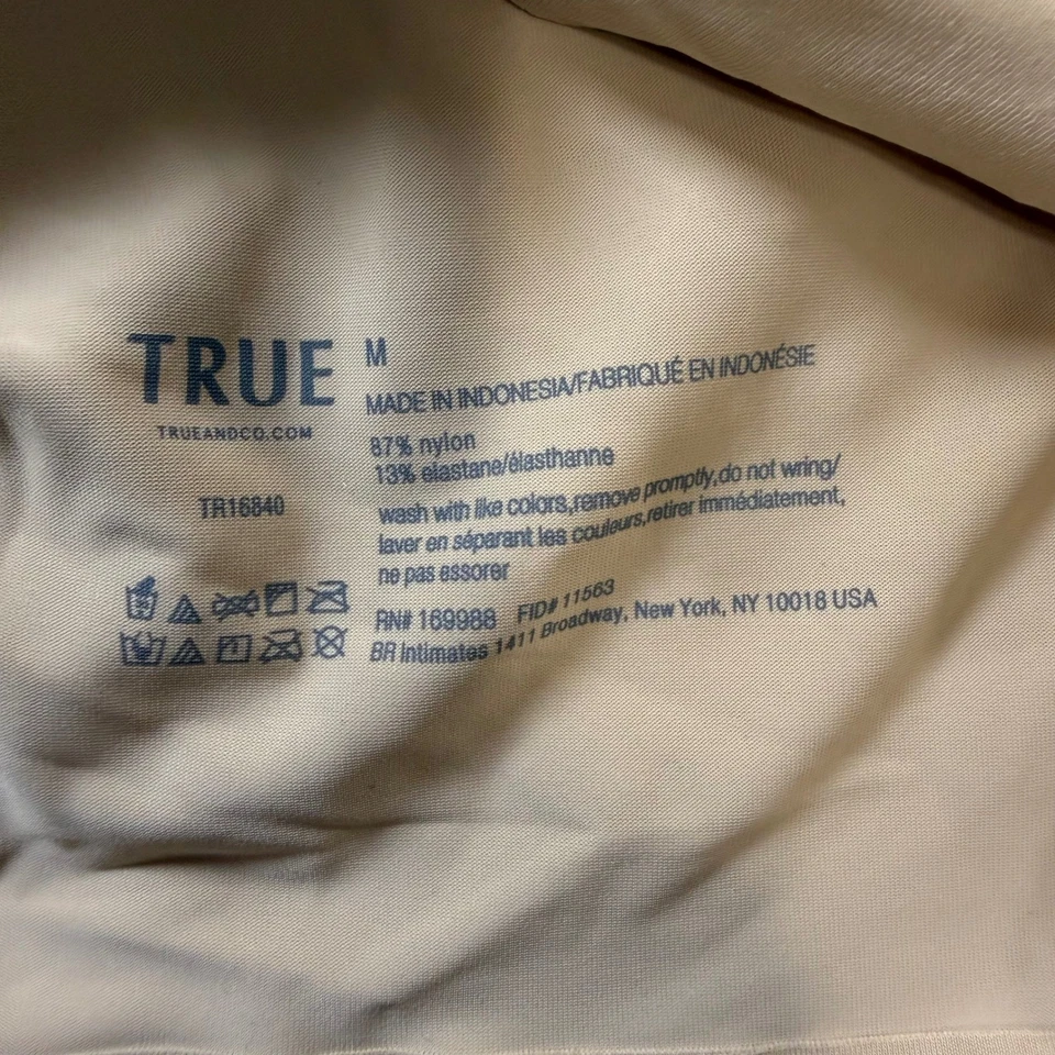 Sujetador cómodo inalámbrico True & Co cuello en V diseño liso almohadillas extraíbles sin cables M Foto 3 de 4