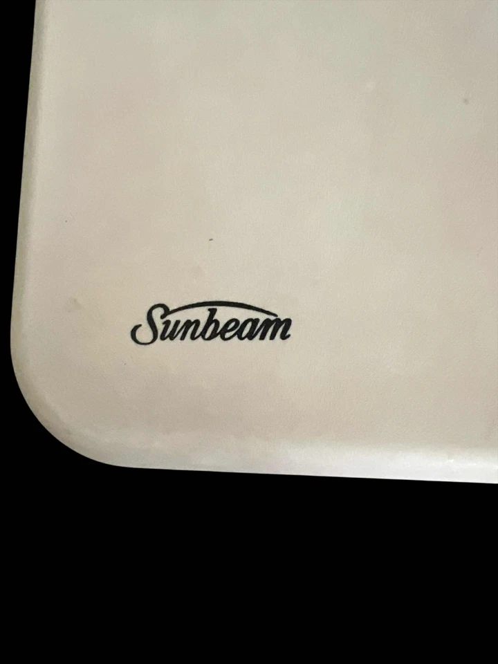 Báscula de baño vintage años 60 esfera blanca con rayos de sol en buen estado Foto 2 de 3