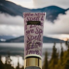 Victoria  s Secret LOVE SPELL SHIMMER Fragrance Body Lotion 236 ml/8 fl oz