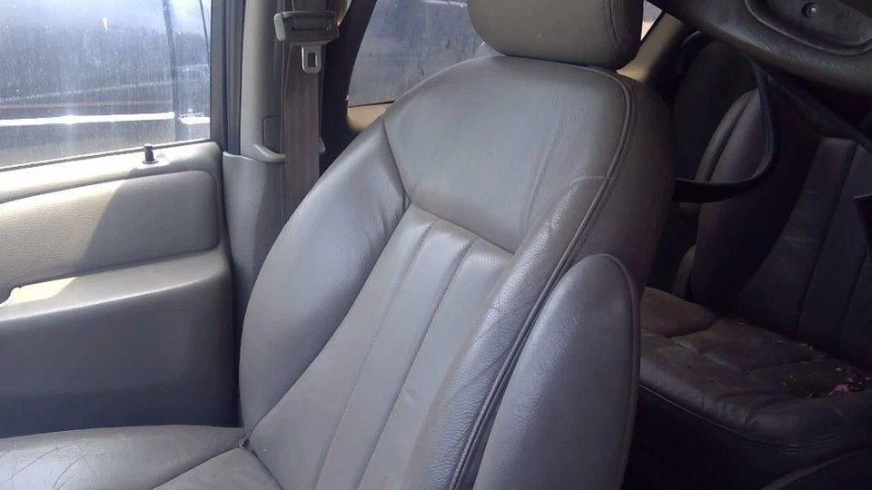 Passenger Front Seat Bucket With Leather Fits 01-03 CARAVAN 362286 Foto 2 de 3