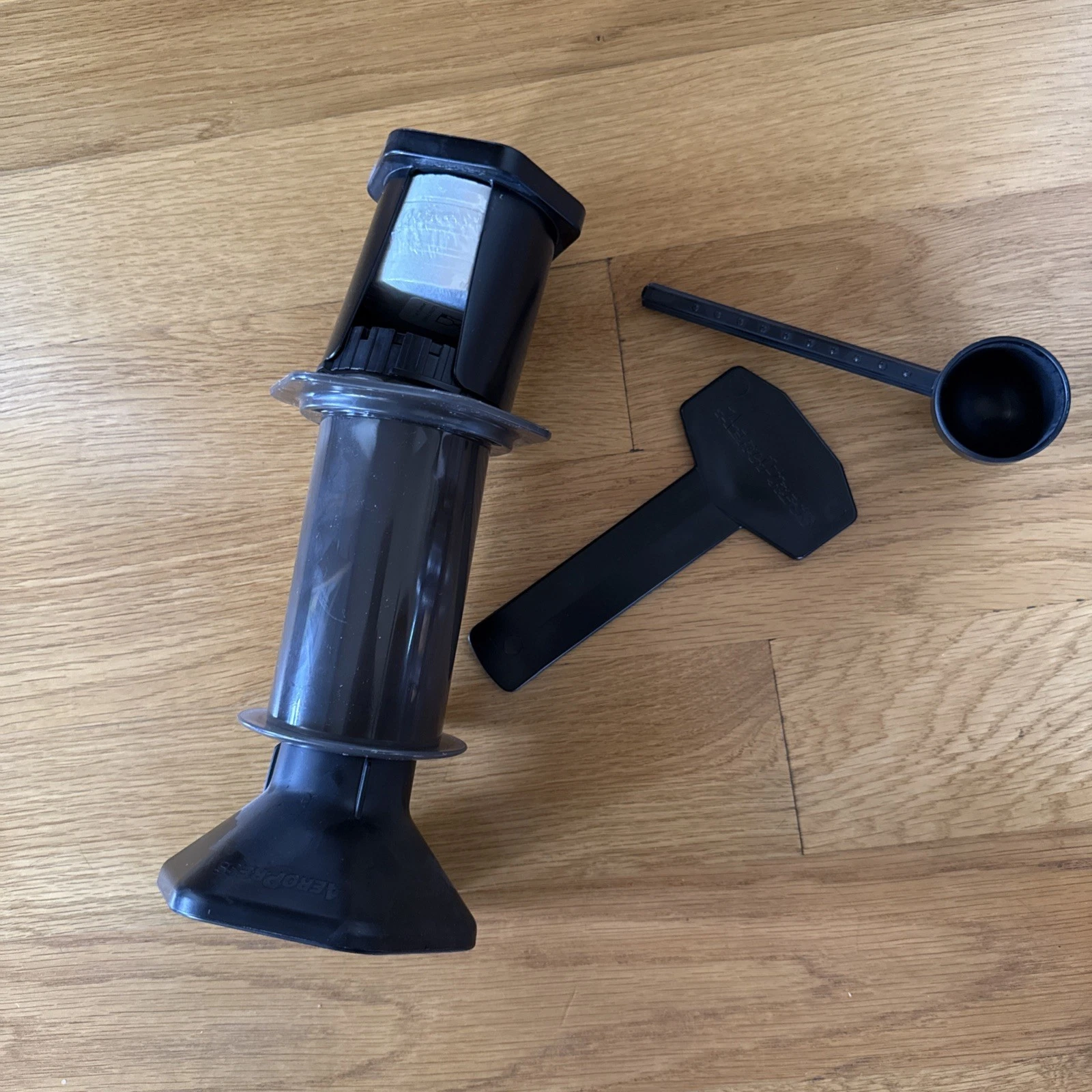 AeroPress 83R20 Espresso Maker - Black