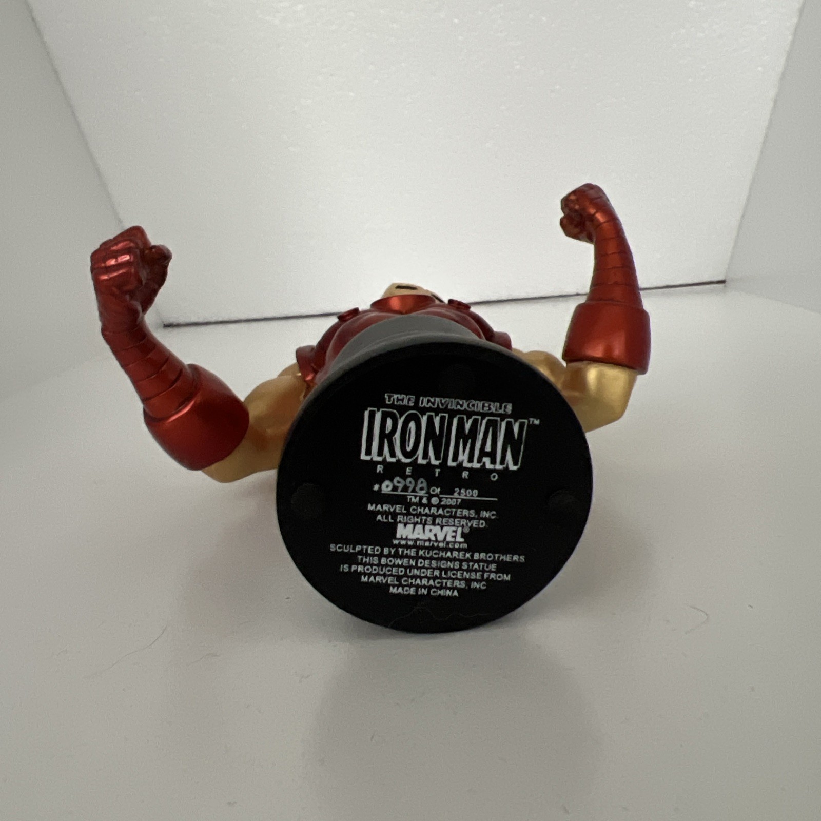 Statue Iron Man Bowen Designs rétro édition limitée pour collectionneur de comics