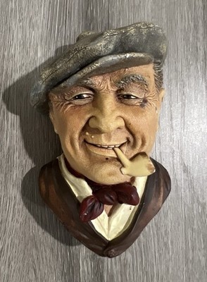 BOSSONS Chalkware Head Wall Figurine BARGEE England 1988 Vintage