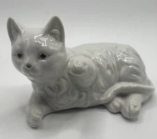 Vintage Lounging Cat Figurine Toscany Collection Japan 